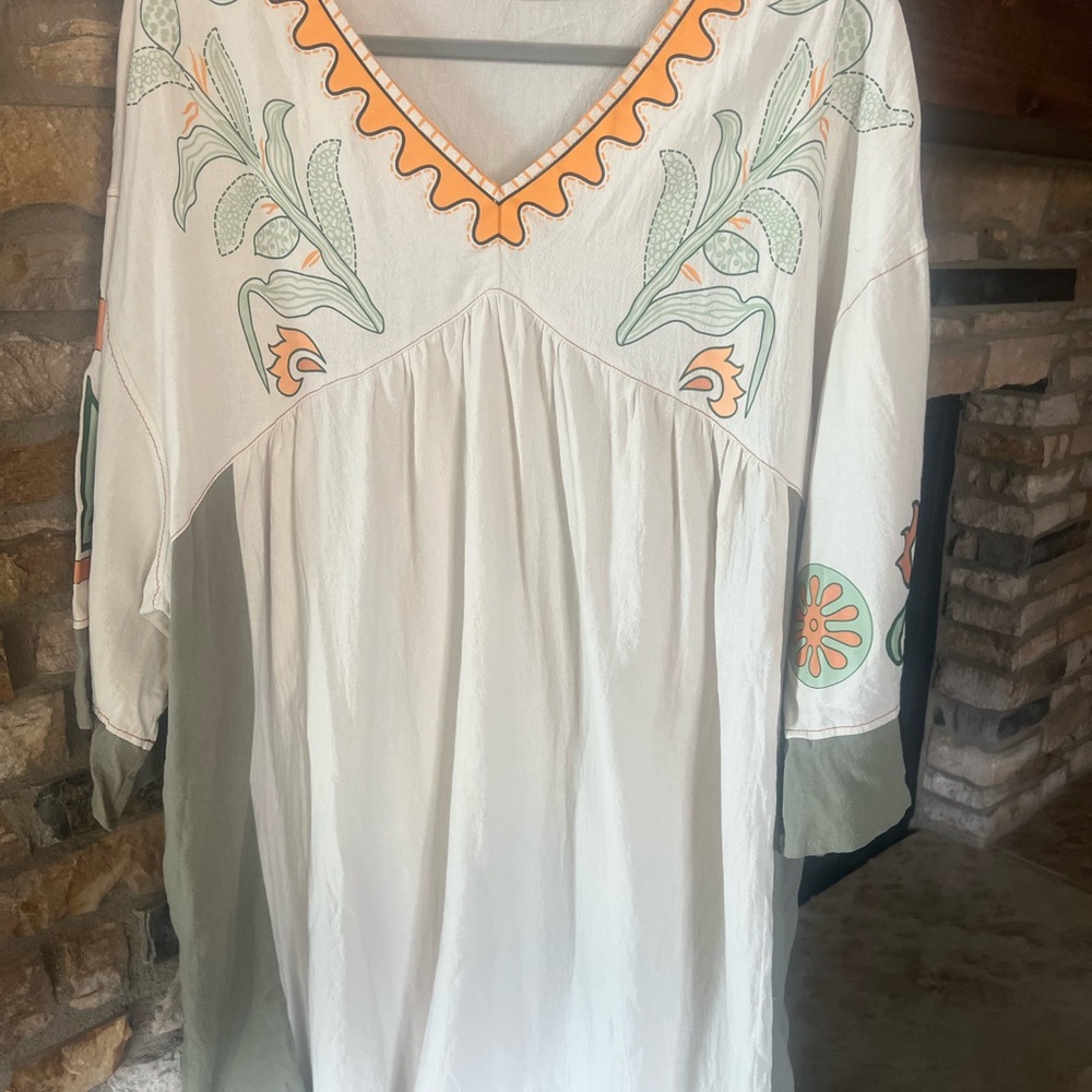 Floral Appliqué V-Neck Dress